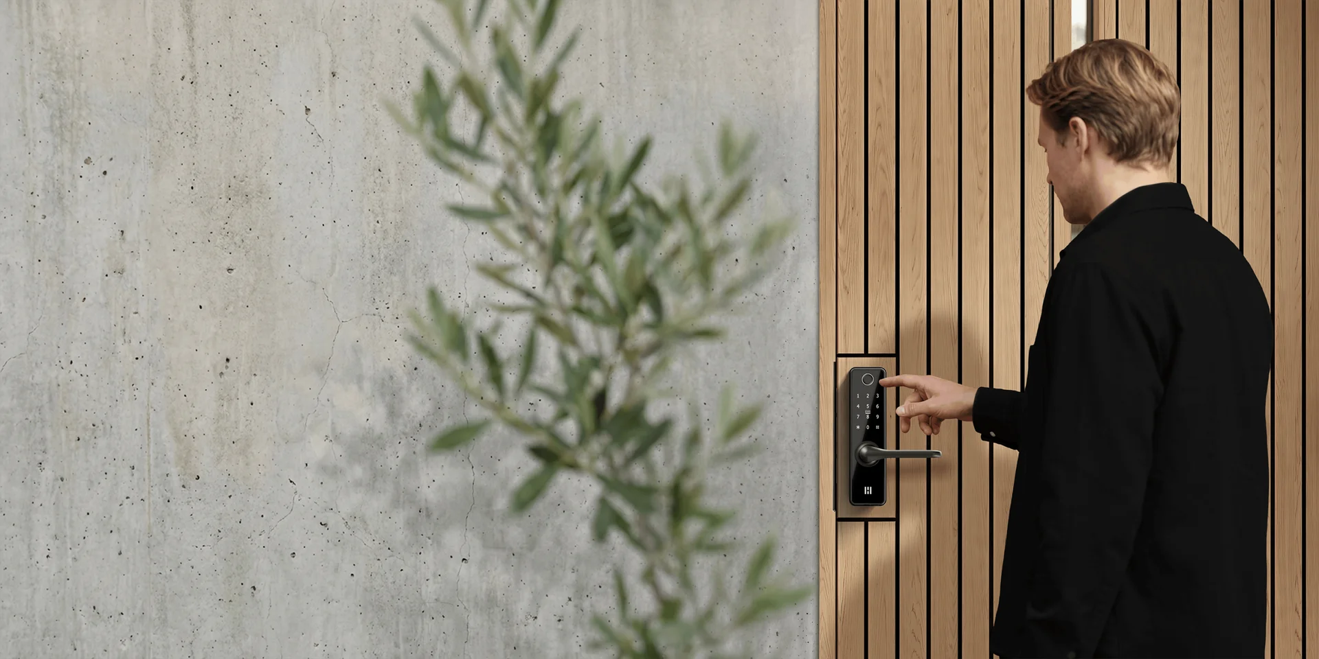 Using a Heimgard fingerprint lock at the front door